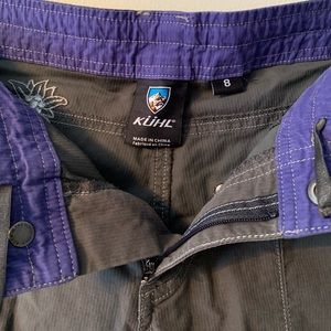 Women’s Kuhl Grey Floral Embroidered Capris Sz 8